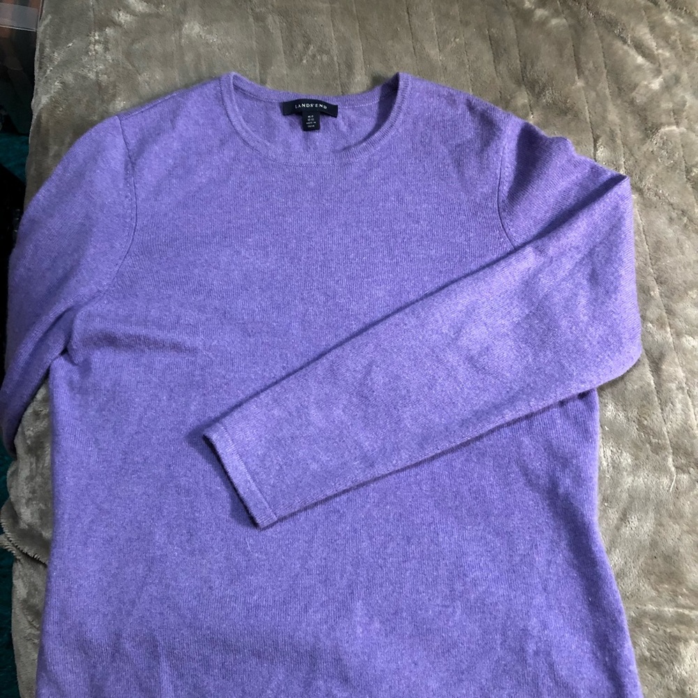 Size M 100% cashmere Lands end sweater